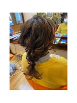 キキ 美容室(KIKI)&nbsp;編みおろしアレンジ☆