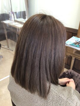 アンドコーカラーデザイン(&Co color design) 明るめ　スモーキーグレージュ