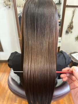 美容室 メザミー MESAMIES 大人可愛いストレートロングツヤ髪髪質改善ナチュラル