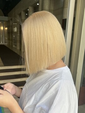 ヴィア(Via) 抜きっぱなしブロンド