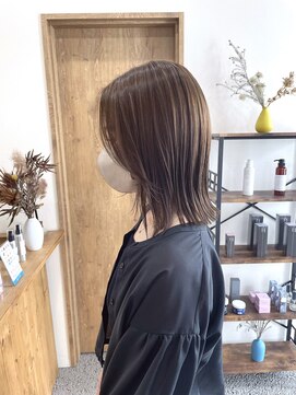 アノネ(anone) 切りっぱなしミディアム×アッシュベージュ