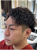 縦落ちツイストスパイラルパーマ刈り上げメンズショート