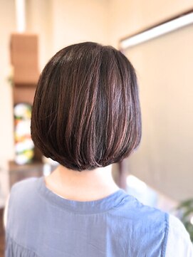 クロス(CROSS) 40代50代60代/白髪染め/裾グラデーションボブ