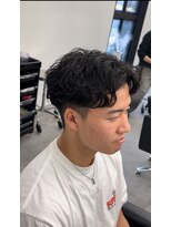 ノイセル 心斎橋(Noisyle)&nbsp;スパイラルパーマフェードカット刈り上げセンターパートS