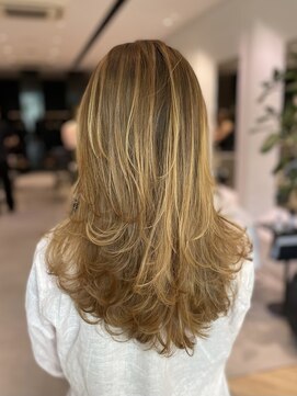 ステア ケース(stair case) 【NATASHA】銀座レイヤーカット/20代/30代/40代/50代