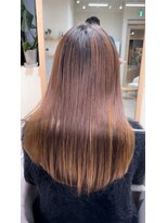 アム 表参道(am)&nbsp;小顔薄めバンググレージュレイヤーロング前髪パーマ黒髪