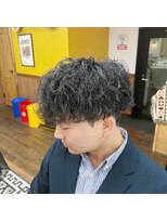 リルジー 大宮店(LIL.G)&nbsp;波巻きツイストスパイラル/リバースセンターパート[大宮/理容室]