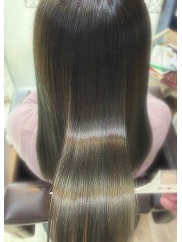 クラルス(CLARUS)の写真/最高峰の髪質改善【美髪再生】で叶える…思わず触れたくなる艶髪へ♪