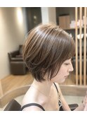 ショートボブ