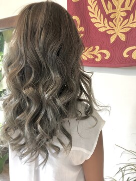 マハナ(Mahana by hair) 外国人風ハイライトグレージュカラー