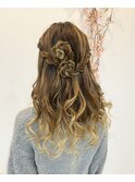 お花のハーフアップ