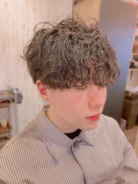 バディ(Buddy) 波巻きパーマ