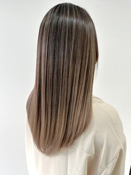 イト(ito.) 外国人風バレイヤージュミルクティー_大人ガーリー