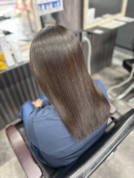 アローズ 荒尾店(arose) 40台、年齢を変える美髪！