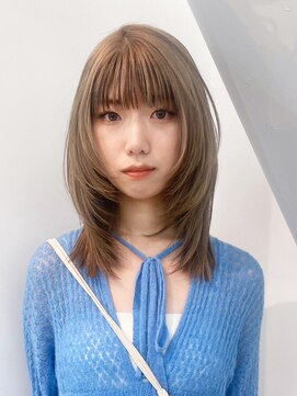 アルバム 渋谷パルコ(ALBUM) くすみベージュ透明感カラーウルフレイヤーロング_ba537811