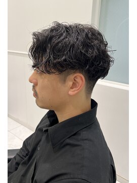 六本木美容室 白金店 波巻きスパイラルパーマシャドウパーマメンズセンターパート