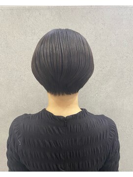 ヌーヴェル(nouvelle) ショートの後ろ姿