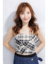 くびれレイヤーセミロングスタイル