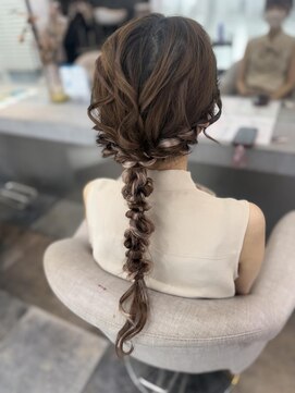 ラビス 浦和(Lovis) ハイライトカラー/アプリコットオレンジ/くびれヘア