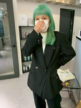 ペレ 原宿(PELE) ダブルカラー/ケアブリーチ/羽エクステ/原宿