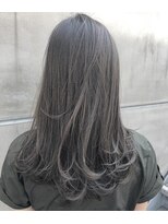 キラ 渋谷(KILLA)&nbsp;無造作カール丸みショートイルミナカラーボブディ前髪【北間】