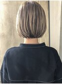 ハイトーンベージュ＋コンパクトボブ