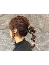 【ヘアセット￥4400】普段・特別な日もPilinaで素敵なアレンジ♪トレンド×抜け感のバランスでオシャレに★