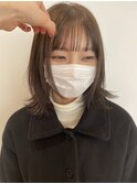 ミディアムレイヤー レイヤーカット ぱっつん前髪 切りっぱなし