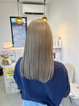 イロアイ(iro I) ブロンドベージュ