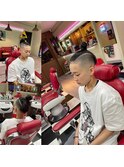 -80's American barber shop-