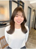 透明感オリーブベージュカラーフェイスレイヤーカット