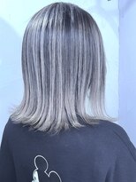 ブレイズヘアー(BLAZEhair) 【脱白髪染め】ホワイトグレージュバレイヤージュ×ブリーチ2回