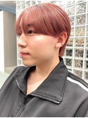 メンズマッシュとも相性の良いピンクミルクティーカラー
