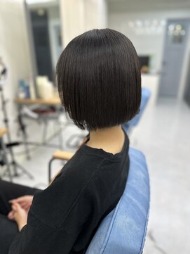 エミン(emyn) 髪が変わる【美髪革命】艶髪/髪質改善/縮毛矯正/代々木