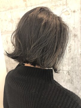 ベロ(bello) 【bello】ダークグレー切りっぱなしボブ