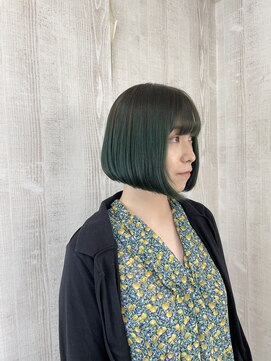 ラッズプラスエイチ(Lads+h) 個性を活かしたグリーンカラー