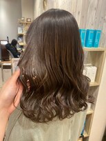 ジーナ 博多(Zina)&nbsp;【Zina】カーキグレージュ/フェザーバング/20代30代40代