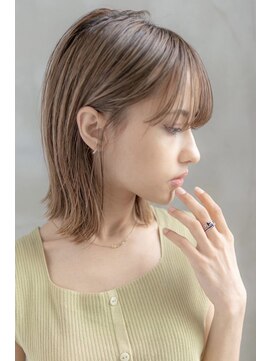 メゾンバイハバナ(maison by HAVANA) 大人かわいいフェザーバングインナーカラーマッシュショートボブ