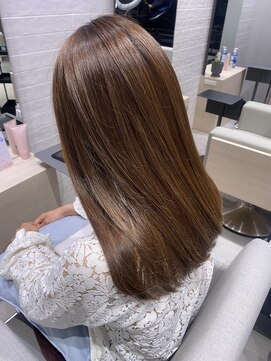 ステア ケース(stair case) 艶々トリートメントロングレイヤーなし前髪カット