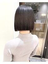 ホロ(hollo)&nbsp;切りっぱなしボブ_タッセルボブ_ミニボブ