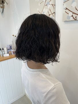 ナギ 栃木(nagi) パーマ風ボブ