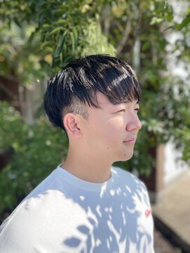 ミュウ(MIU) 刈り上げマッシュスタイル