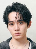 バイフィフス 原宿/表参道(by fifth)&nbsp;原宿フェザーショートメンズカットセンターパート30代ニュアンス