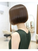 20代の方へ乾かすだけでコンパクトにおさまる丸みショートボブ