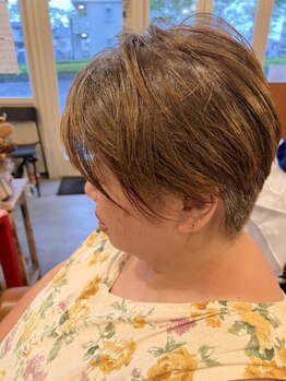 クレッセントムーン(Crescent MOON)の写真/繰り返す白髪染もお洒落染めも傷み知らずな健康髪へ。頭皮に優しい薬剤で、ダメージレスにキレイが叶う♪