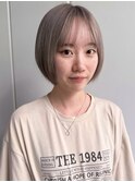 ハイトーンボブ　シルバー　ホワイトグレージュ　ケアブリーチ