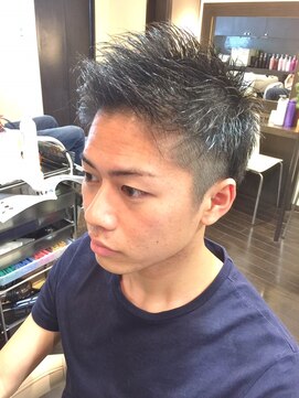 オムヘアーツー (HOMME HAIR 2) デザインボウズ・水道橋Hommehair2nd櫻井