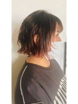 スマイロンナイロン ヘアー(smile on nylon hair) リッジ感のあるミニボブ