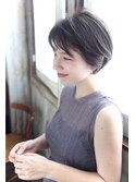 大人可愛い20代30代40代黒髪前下がりひし形小顔ボブ丸みショート