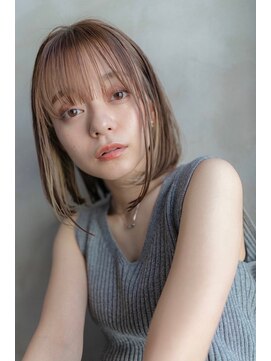 メゾンバイハバナ(maison by HAVANA) 大人かわいいフェザーバングカーキグレージュミディアムウルフ